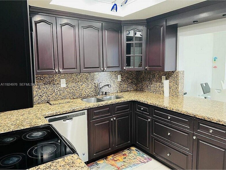 Building Photo - 9805 NW 52nd St