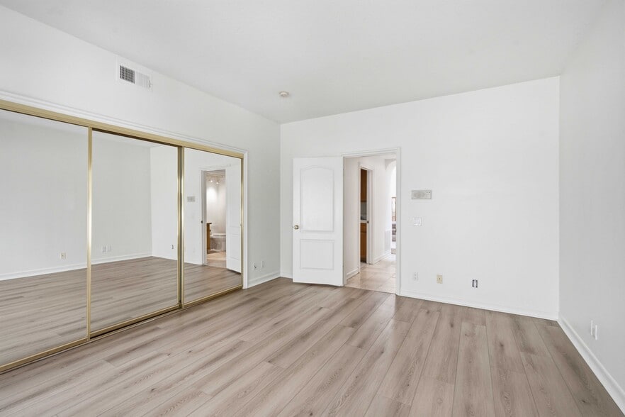 Building Photo - 19808 Winged Foot Way