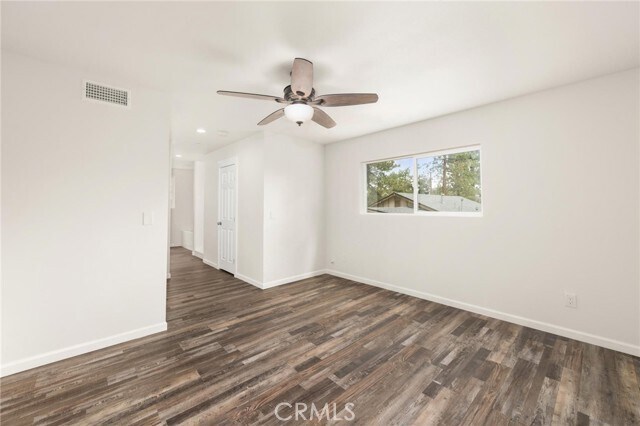 Building Photo - 2042 Buckthorn Rd