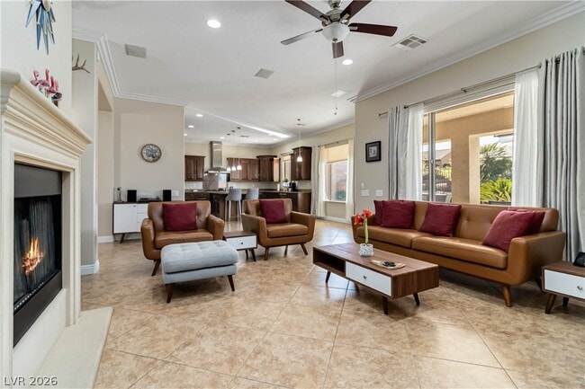 Building Photo - 2665 Chateau Clermont St