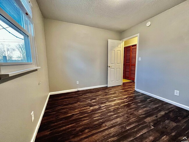 Building Photo - 3710 Brush Creek Dr