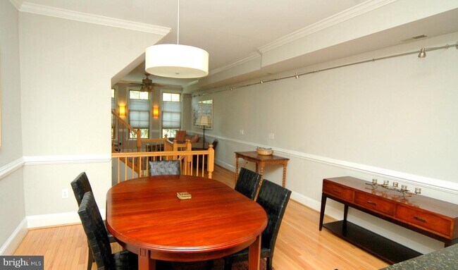 Building Photo - 706 S Bond St