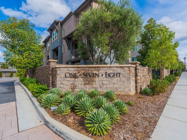 Building Photo - Newer townhome rental located in the gated One Seven Eight community!