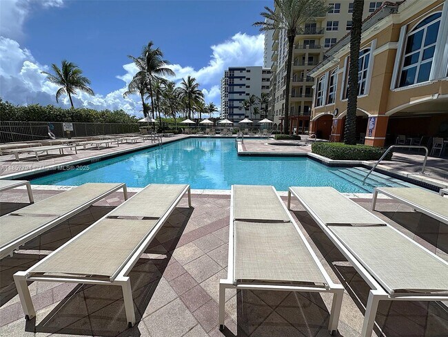 Building Photo - 2080 S Ocean Dr