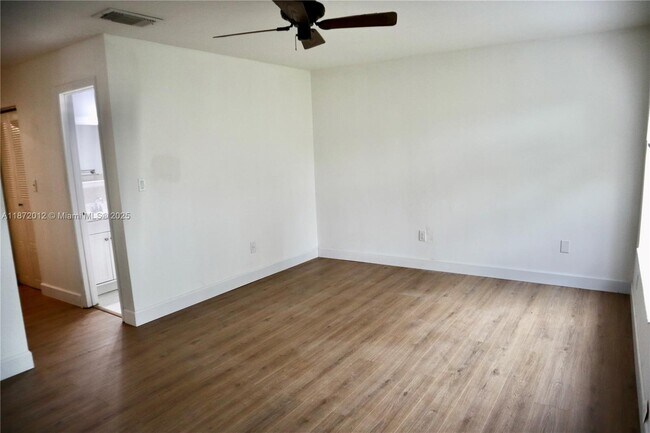 Building Photo - 9730 SW 148th Ave