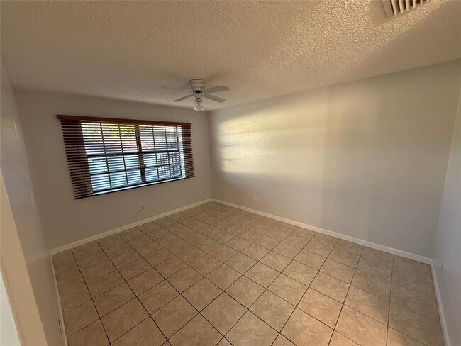 Building Photo - 2451 SW 86th Ave