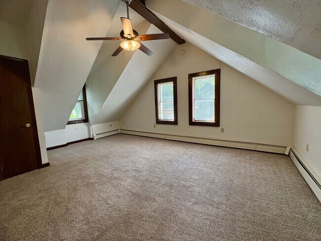 Building Photo - 3630 Colebrook Rd