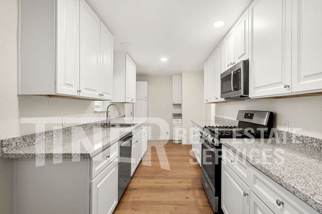 Building Photo - 7520 Schreiner St