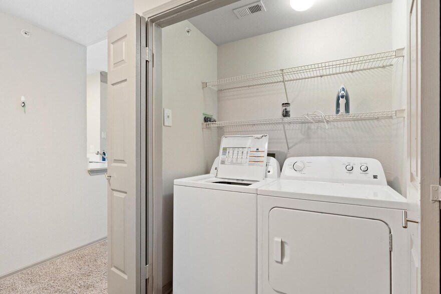 Building Photo - 12100 Metric Blvd