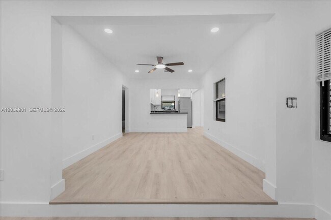 Building Photo - 5220 SW 6th St