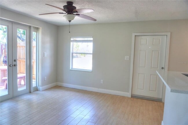 Building Photo - 14026 E Parsley Dr