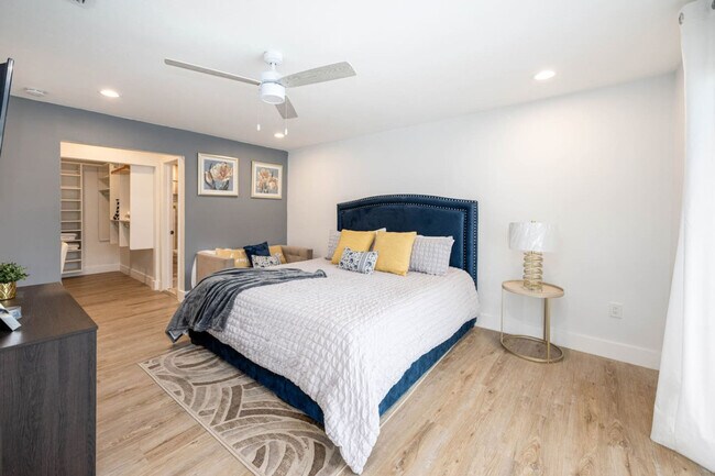 Building Photo - 8444 Sheraton Dr