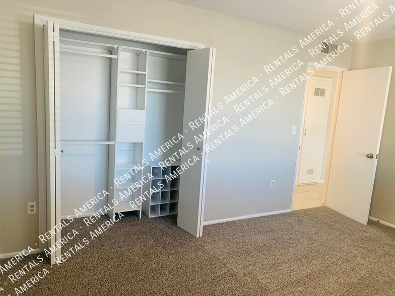 Building Photo - 11433 N Hagen Dr