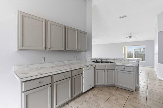 Building Photo - 11913 Hatcher Cir