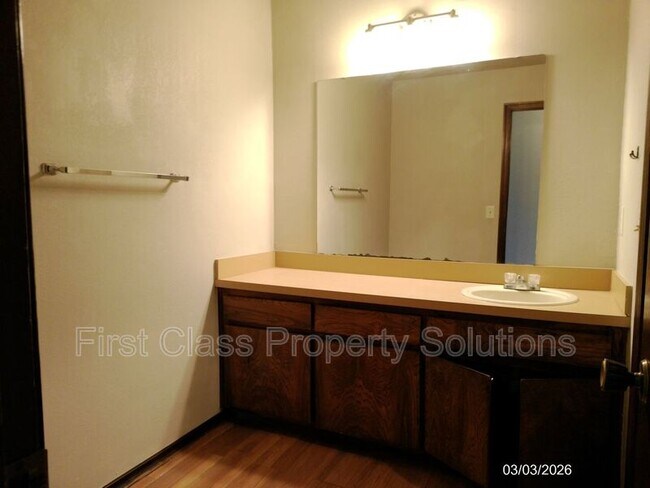 Building Photo - 1406 Mary Lee Ln