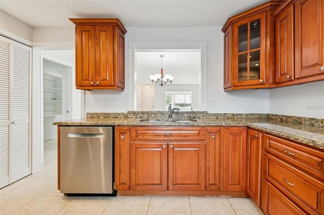 Building Photo - 10375 Carrollwood Ln