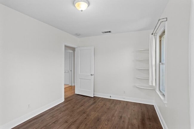 Building Photo - 7808 Watson St