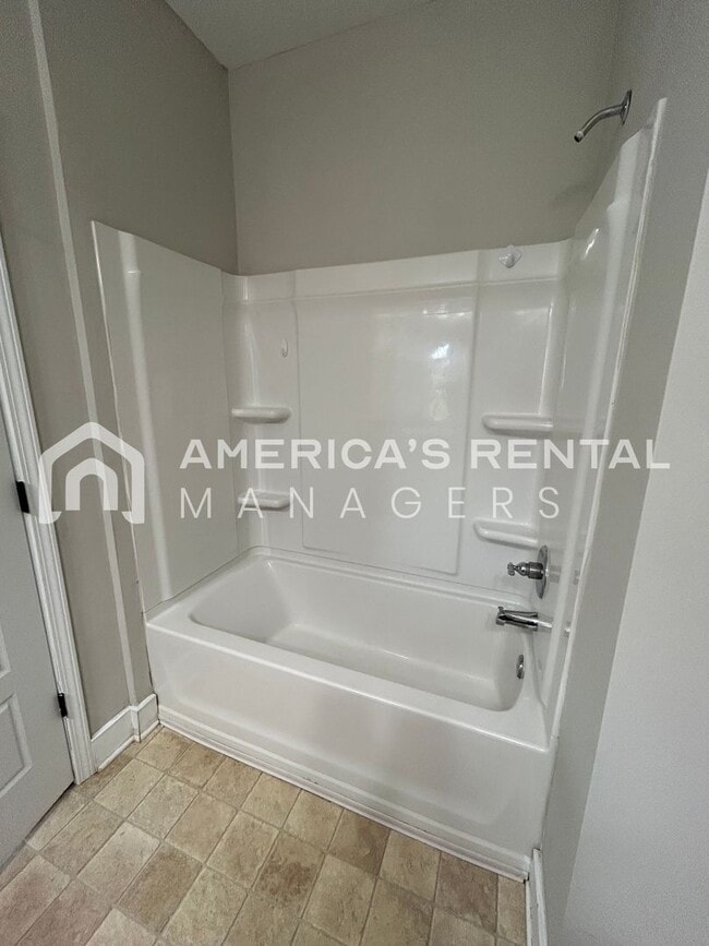 Building Photo - Spacious Home for Rent in Calera! View with 48 Hours Notice!