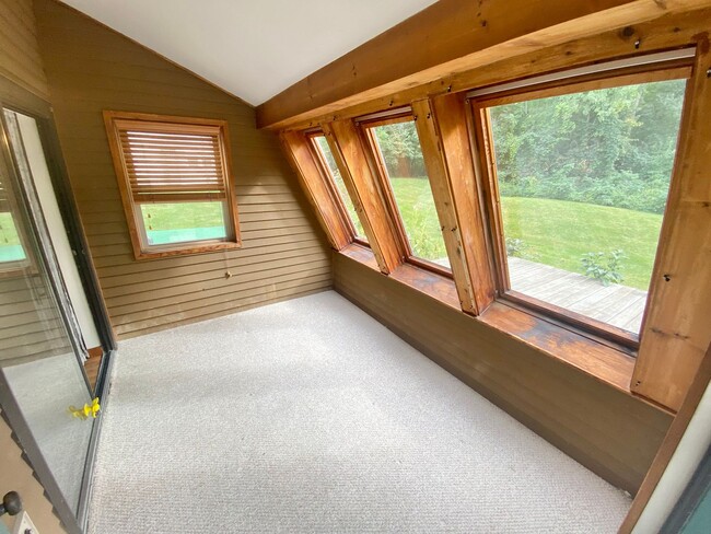 Building Photo - 2 Bedroom Condo in Williston VT Available ...