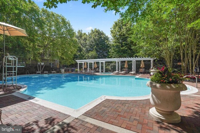 Building Photo - 11800 Old Georgetown Rd