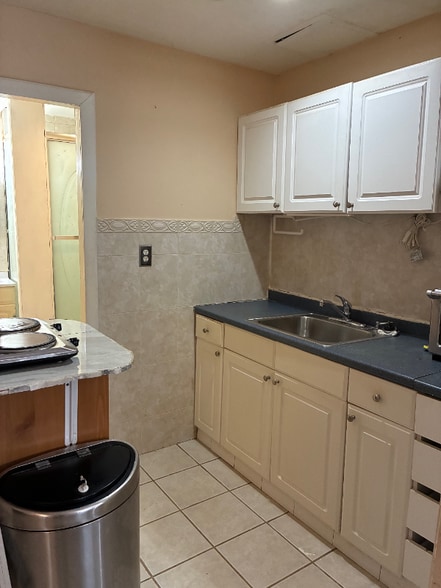 Building Photo - 22 Mountain Way