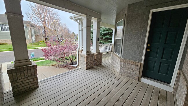 Building Photo - Executive Ranch in the Broadlands