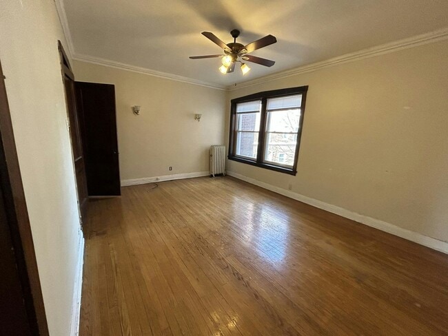 Building Photo - 4408 N Winchester Ave