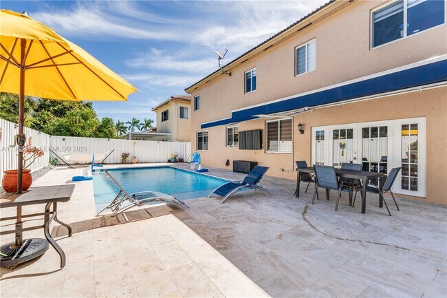 Building Photo - 2126 NE 38th Rd