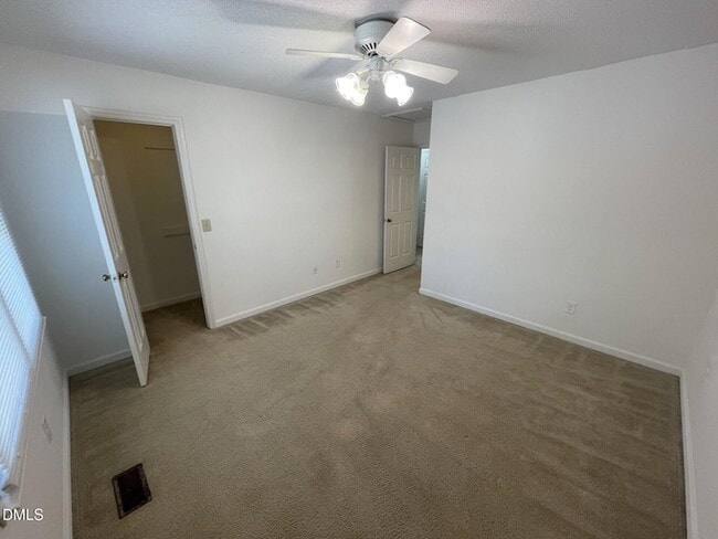 Building Photo - 121 Winners Cir