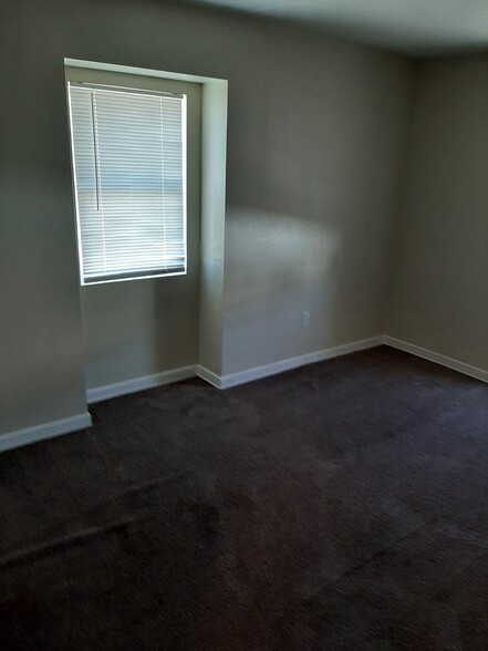 Building Photo - 2620 Angelique Dr