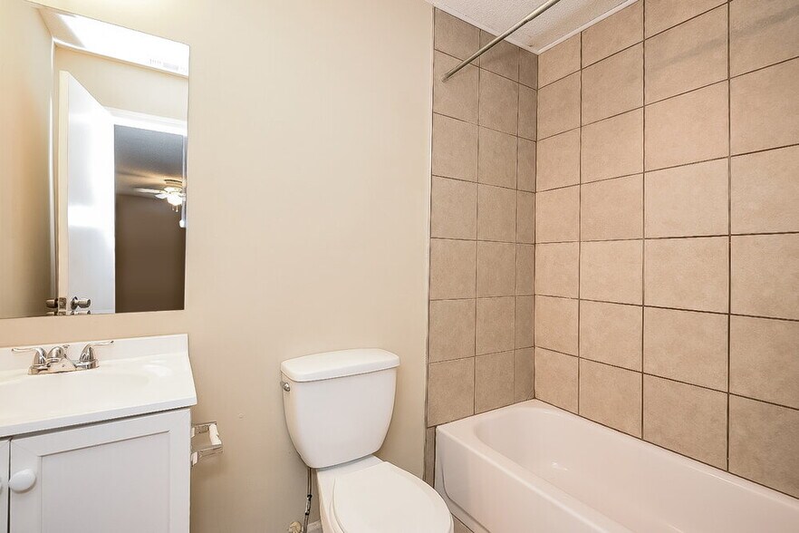 Building Photo - 4230 Senoa Dr