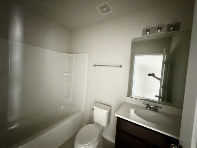 Building Photo - Epperson lagoon community-9565 Rally Spring Loop, Wesley Chapel!" WIFI AND CABLE INCLUDED