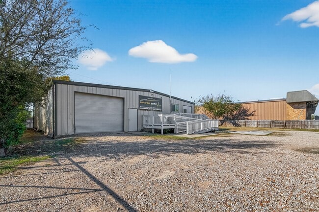 Building Photo - 6203 Gessner Rd