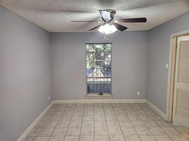 Building Photo - 3413 Urban Dr