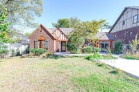 Building Photo - 502 32nd Ave S