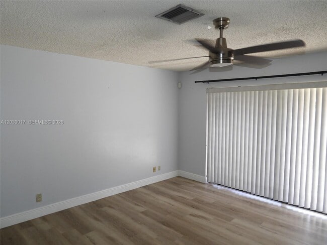 Building Photo - 9331 NW 33rd Manor