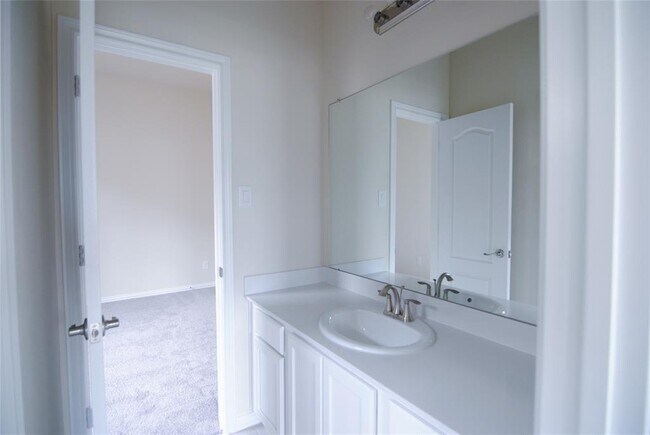 Building Photo - 30111 Twisting Springs Dr