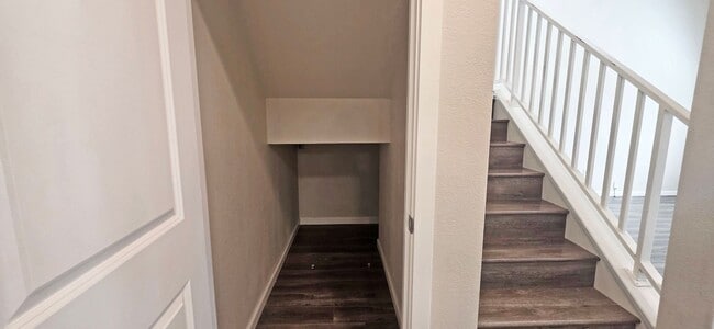 Building Photo - 1982 Dogwood Dr