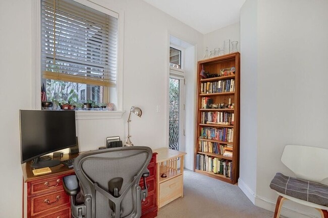 Building Photo - 1323 Clifton St NW