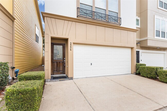 Building Photo - 3334 Clearview Villa Way