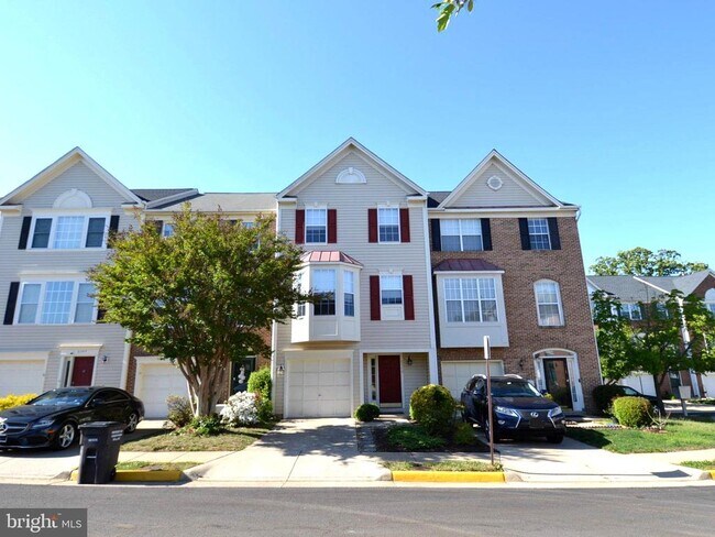 Building Photo - 6340 Demme Pl