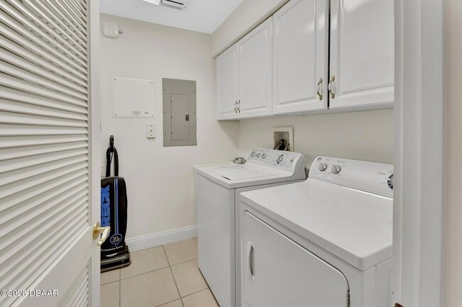 Building Photo - 4623 Rivers Edge Village Ln