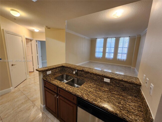 Building Photo - 3001 NE 185th St