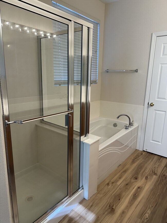 Building Photo - 1720 Iron Mountain Dr