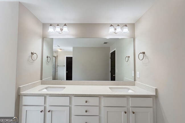Building Photo - 1721 Cobblefield Cir