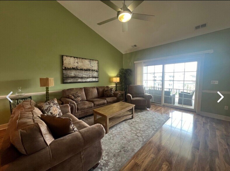 Building Photo - 4887 Luster Leaf Cir