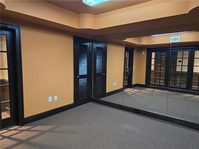 Building Photo - 1462 Georgia Club Dr