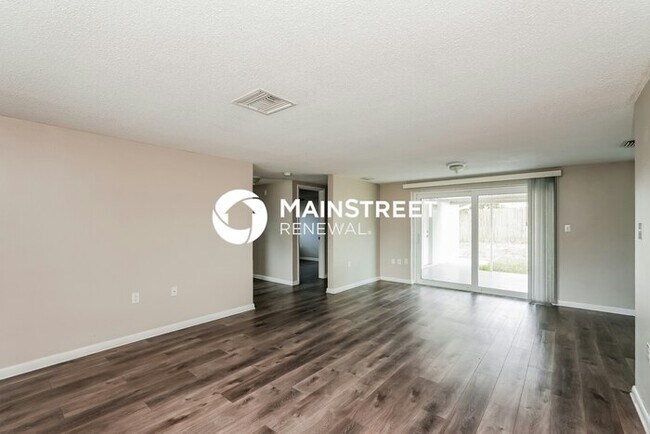Building Photo - 3 Bedroom Pet-Friendly Home in Port Richey, FL with Main Street Renewal