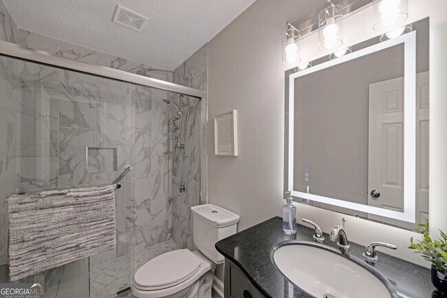 Building Photo - 6839 Sandy Creek Dr