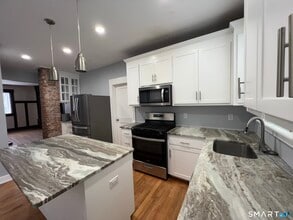 Building Photo - 1546 Whitney Ave